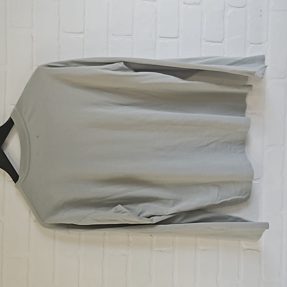 2/$10 Oak + Fort long sleeve - Picture 3 of 6